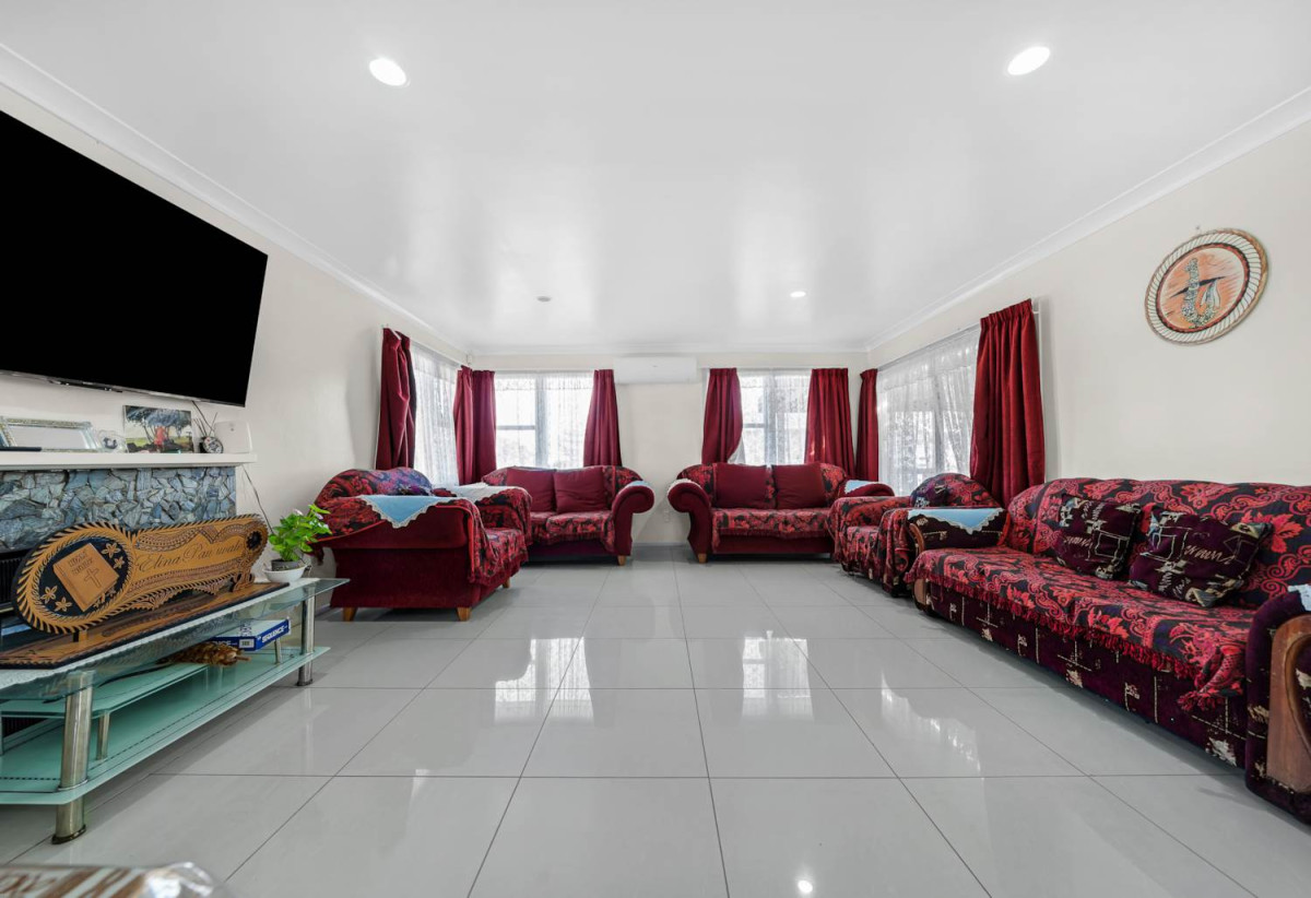 665m2 section, 3 beds 1 bath house with sleepout, currently rented at $710 per week, close to schools, shops, supermarket, seaside reserve, 0.6 km to Clendon Park School, 1.8 km to Manurewa Intermediate and Manurewa High School, 53 Burbank Avenue, Manurewa, Auckland