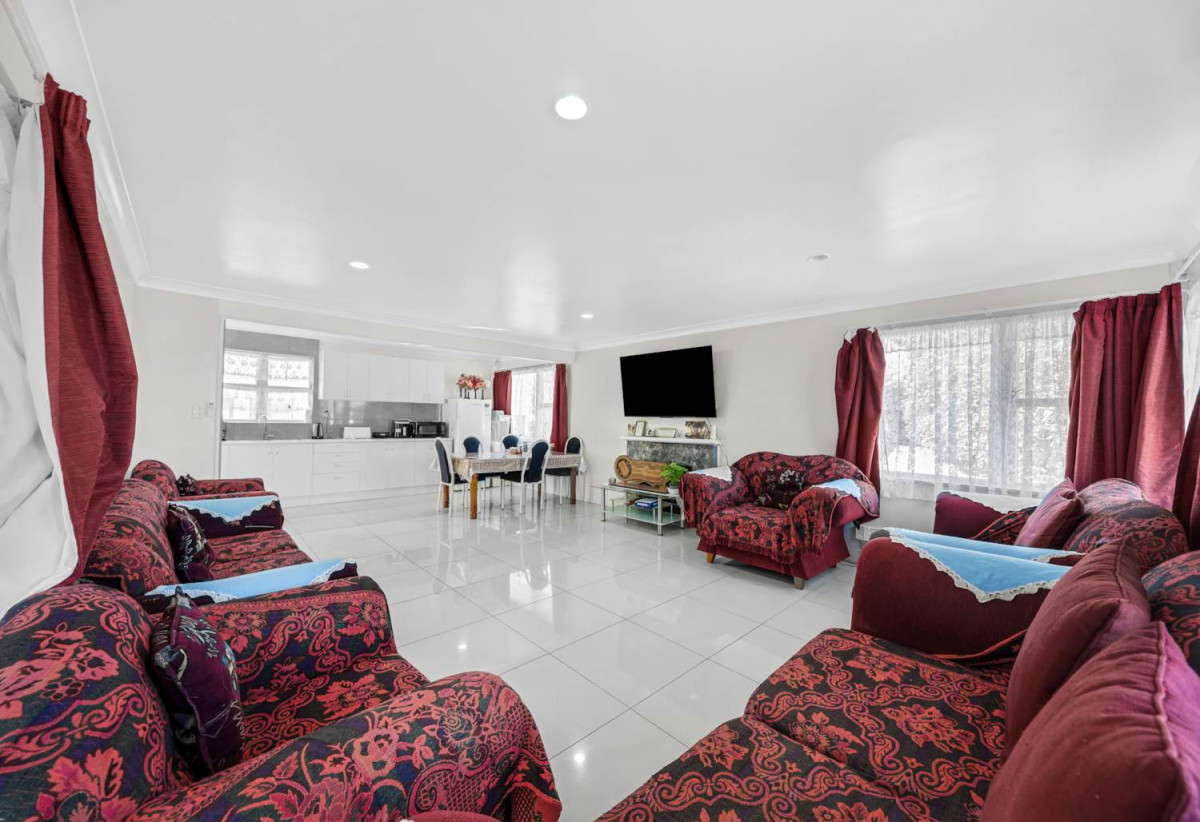 665m2 section, 3 beds 1 bath house with sleepout, currently rented at $710 per week, close to schools, shops, supermarket, seaside reserve, 0.6 km to Clendon Park School, 1.8 km to Manurewa Intermediate and Manurewa High School, 53 Burbank Avenue, Manurewa, Auckland