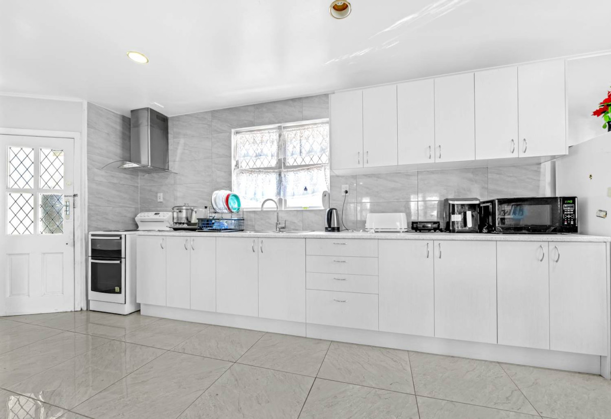 665m2 section, 3 beds 1 bath house with sleepout, currently rented at $710 per week, close to schools, shops, supermarket, seaside reserve, 0.6 km to Clendon Park School, 1.8 km to Manurewa Intermediate and Manurewa High School, 53 Burbank Avenue, Manurewa, Auckland
