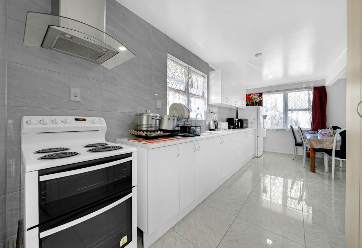 665m2 section, 3 beds 1 bath house with sleepout, currently rented at $710 per week, close to schools, shops, supermarket, seaside reserve, 0.6 km to Clendon Park School, 1.8 km to Manurewa Intermediate and Manurewa High School, 53 Burbank Avenue, Manurewa, Auckland