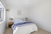 Standalone 3 beds 1 bath house with carport, close to schools, shops, supermarket, Sunday Market, easy motorway access, 0.6 km to Avondale Primary School (Auckland), 2/8 Chalmers Street, Avondale, Auckland