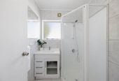 Standalone 3 beds 1 bath house with carport, close to schools, shops, supermarket, Sunday Market, easy motorway access, 0.6 km to Avondale Primary School (Auckland), 2/8 Chalmers Street, Avondale, Auckland