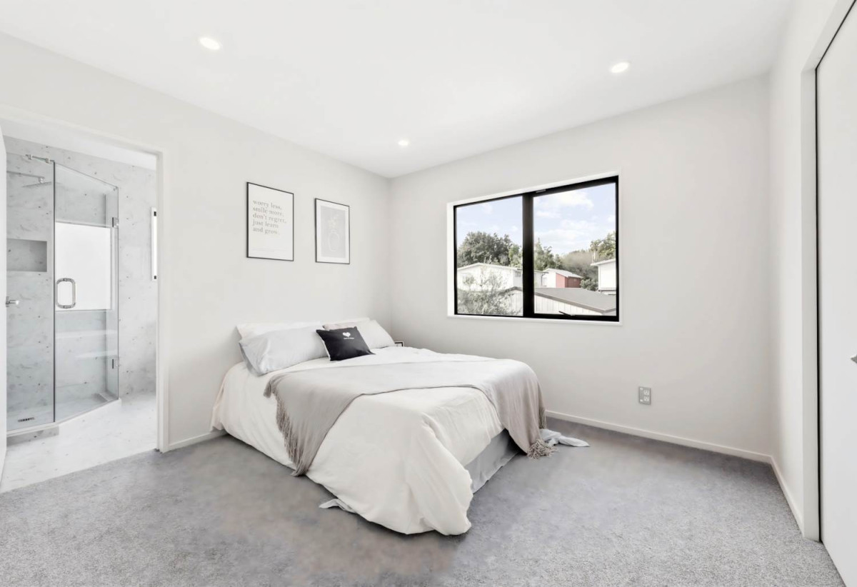 Next to Reserve, Brandnew standalone 4 beds ( 1 ensuite) + study 2.5 baths home with double garage, move-in ready, close to town centre, schools, motorway access, 0.2 km to Otahuhu Intermediate, 2C Church Street, Otahuhu,Auckland