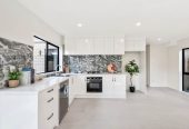 Next to Reserve, Brandnew standalone 4 beds ( 1 ensuite) + study 2.5 baths home with double garage, move-in ready, close to town centre, schools, motorway access, 0.2 km to Otahuhu Intermediate, 2C Church Street, Otahuhu,Auckland