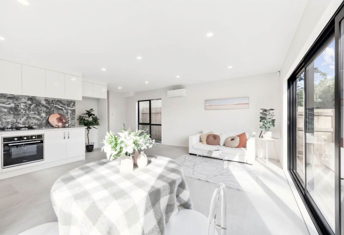 Next to Reserve, Brandnew standalone 4 beds ( 1 ensuite) + study 2.5 baths home with double garage, move-in ready, close to town centre, schools, motorway access, 0.2 km to Otahuhu Intermediate, 2C Church Street, Otahuhu,Auckland