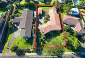 Double Westlake school zone, 809m2 section, 4 beds 2 baths house with double garage and carport, zones for Westlake Boys’ & Girls’ High Schools, Wairau Intermediate, and Forrest Hill School, Close to Sunnynook Shopping Centre, Becroft Park, motorway access, 51 Becroft Drive, Forrest Hill, Auckland