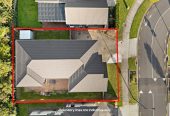2 kitchens, 4 beds 3 baths house with garage and 1-bed granny on 402m2 section, close to schools, shops, 1 km to Cosgrove School, 9 Holcroft Street, Papakura, Auckland