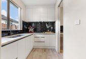 2 kitchens, 4 beds 3 baths house with garage and 1-bed granny on 402m2 section, close to schools, shops, 1 km to Cosgrove School, 9 Holcroft Street, Papakura, Auckland