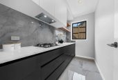 2 kitchens, Vendor wants it go, Brandnew 7 beds (3 ensuites) 5.5 baths house with double garage and 2-beds granny, close to schools, shops, 2 km to Ormiston Senior College and Ormiston Junior College, 76 Koromeke Street, Flat Bush, Auckland