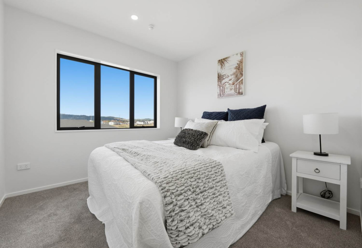Brandnew standalone 4 beds (2 ensuites) 3.5 baths house with garage on 335m2 section, 1 ensuite ground floor, close to shops, schools, easy motorway access, 27 Kaapehu Street, Karaka, Auckland
