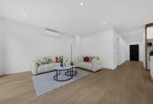 Standalone 4 beds 2.5 baths house with garage, close to schools, Ormiston shopping centre, 0.5 km to Te Uho o Te Nikau Primary School , 1.5 km to Ormiston Junior College and Ormiston Senior College, 13 Artemis Way, Flat Bush, Auckland