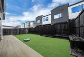 Standalone 4 beds 2.5 baths house with garage, close to schools, Ormiston shopping centre, 0.5 km to Te Uho o Te Nikau Primary School , 1.5 km to Ormiston Junior College and Ormiston Senior College, 13 Artemis Way, Flat Bush, Auckland