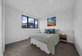 Standalone 4 beds 2.5 baths house with garage, close to schools, Ormiston shopping centre, 0.5 km to Te Uho o Te Nikau Primary School , 1.5 km to Ormiston Junior College and Ormiston Senior College, 13 Artemis Way, Flat Bush, Auckland