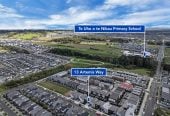 Standalone 4 beds 2.5 baths house with garage, close to schools, Ormiston shopping centre, 0.5 km to Te Uho o Te Nikau Primary School , 1.5 km to Ormiston Junior College and Ormiston Senior College, 13 Artemis Way, Flat Bush, Auckland