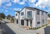 Standalone 4 beds 3.5 baths home with garage, literally next to a sports park, close to schools, local shops, 0.7 km to Birdwood School, 17B Bahari Drive, Ranui, Auckland