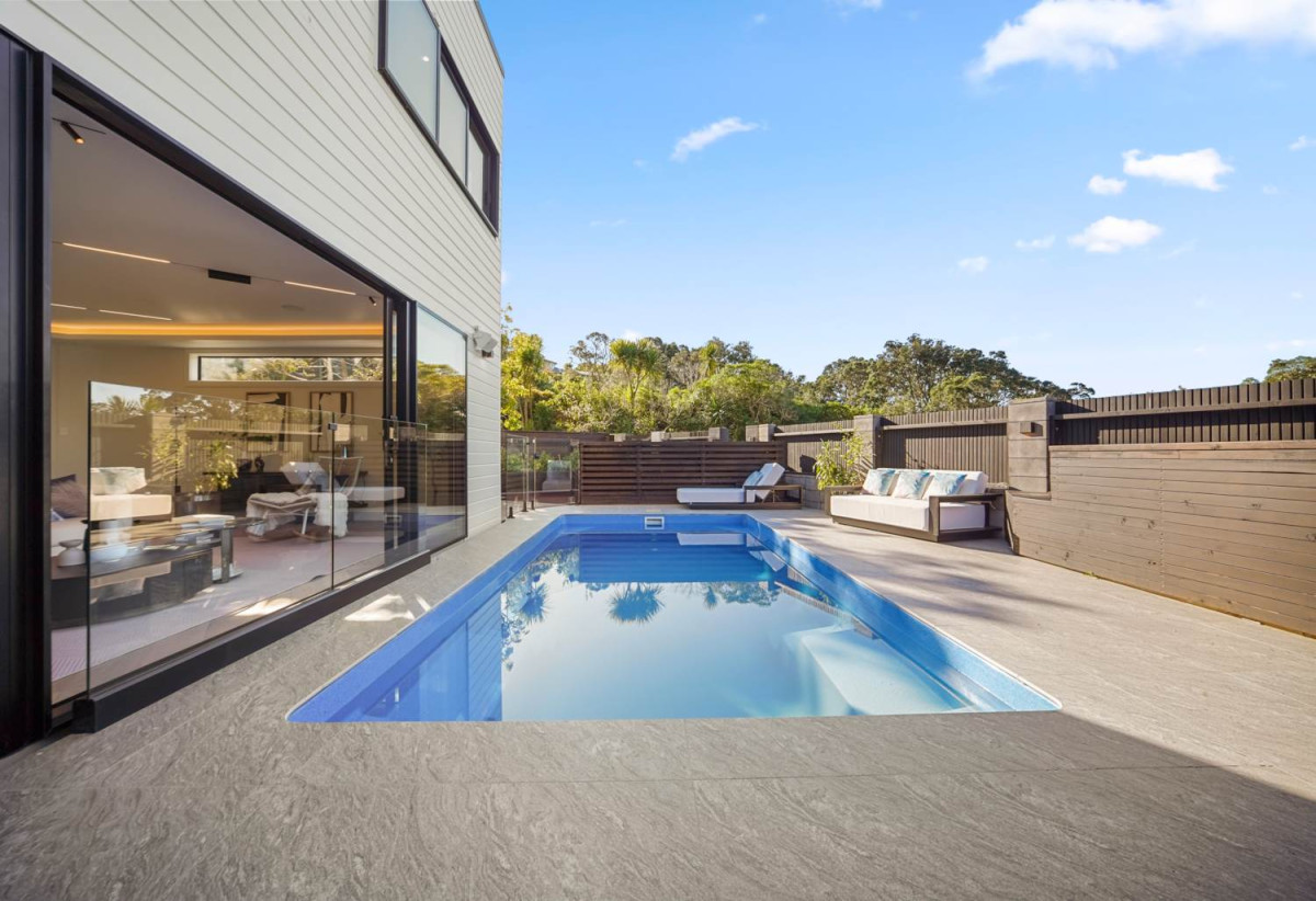 Rangitoto College zone, Sea Views, 4 beds (4 ensuites) 4.5 baths house with swimming pool and double garage, Direct private walkway to Churchill Cove Beach and reserve, close to schools, shops, supermarket, 0.9 km to Murrays Bay School, 61B Churchill Road, Murrays Bay, Auckland