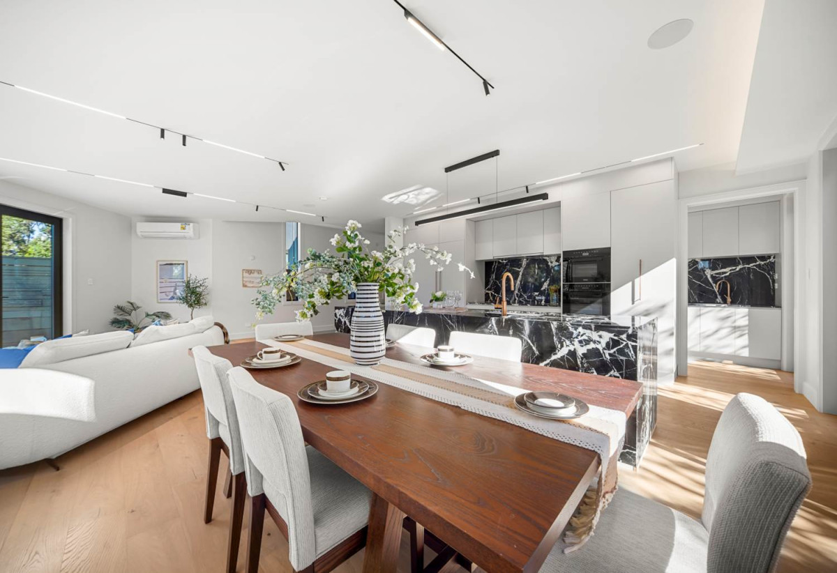 Rangitoto College zone, Sea Views, 4 beds (4 ensuites) 4.5 baths house with swimming pool and double garage, Direct private walkway to Churchill Cove Beach and reserve, close to schools, shops, supermarket, 0.9 km to Murrays Bay School, 61B Churchill Road, Murrays Bay, Auckland