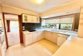 For rent, Macleans College zone, 4 beds 2 baths house with triple garage, available 21st May, 24 Loloma Drive, Half Moon Bay, Auckland