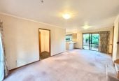 For rent, Macleans College zone, 4 beds 2 baths house with triple garage, available 21st May, 24 Loloma Drive, Half Moon Bay, Auckland