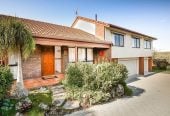 For rent, Macleans College zone, 4 beds 2 baths house with triple garage, available 21st May, 24 Loloma Drive, Half Moon Bay, Auckland
