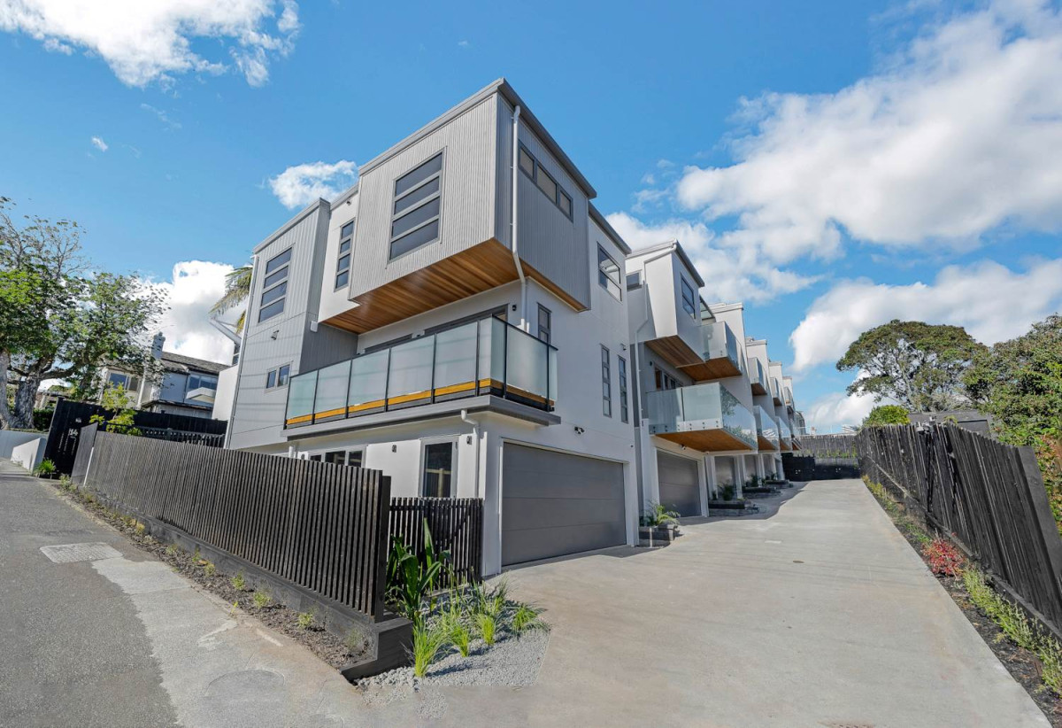 Double Grammar school zone, Brandnew standalone 4 beds (2 ensuites) 3.5 baths home with double garage, 0.5 km to Victoria Avenue School and Baradene College, 1.8 km to Remuera Intermediate, 2.1 km to Epsom Girls’ Grammar School, 2.6 km to Auckland Grammar, Lot 1/14 Ingram Road, Remuera, Auckland
