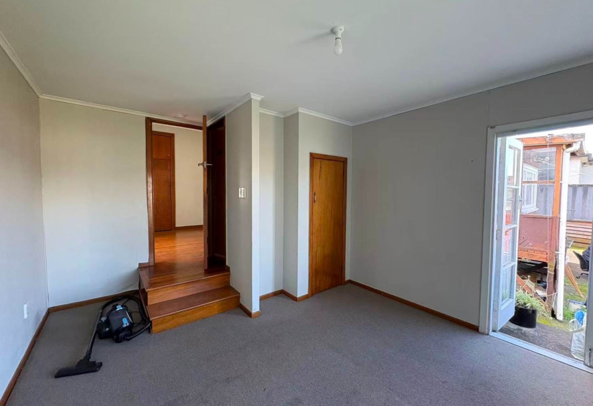 For rent, 4 beds 1.5 baths house with double garage, available 8th June, 3 Bridge Street, Papatoetoe, Auckland