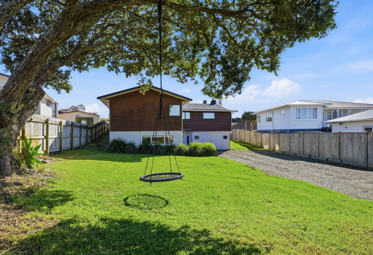 746m2 section, 4 beds (1 ensuite) + study room 2 baths house with garage, Downstairs offers internal access garaging plus a versatile rumpus room, move-in ready, close to schools, shops, supermarkets, 0.2 km to Riverhills School, 127 Ennis Avenue, Pakuranga Heights, Auckland
