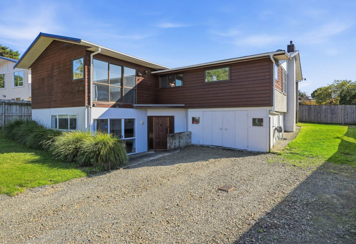 746m2 section, 4 beds (1 ensuite) + study room 2 baths house with garage, Downstairs offers internal access garaging plus a versatile rumpus room, move-in ready, close to schools, shops, supermarkets, 0.2 km to Riverhills School, 127 Ennis Avenue, Pakuranga Heights, Auckland