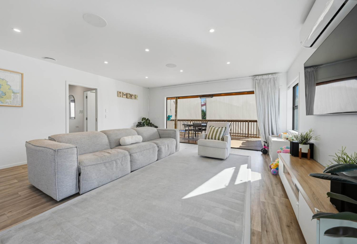 746m2 section, 4 beds (1 ensuite) + study room 2 baths house with garage, Downstairs offers internal access garaging plus a versatile rumpus room, move-in ready, close to schools, shops, supermarkets, 0.2 km to Riverhills School, 127 Ennis Avenue, Pakuranga Heights, Auckland