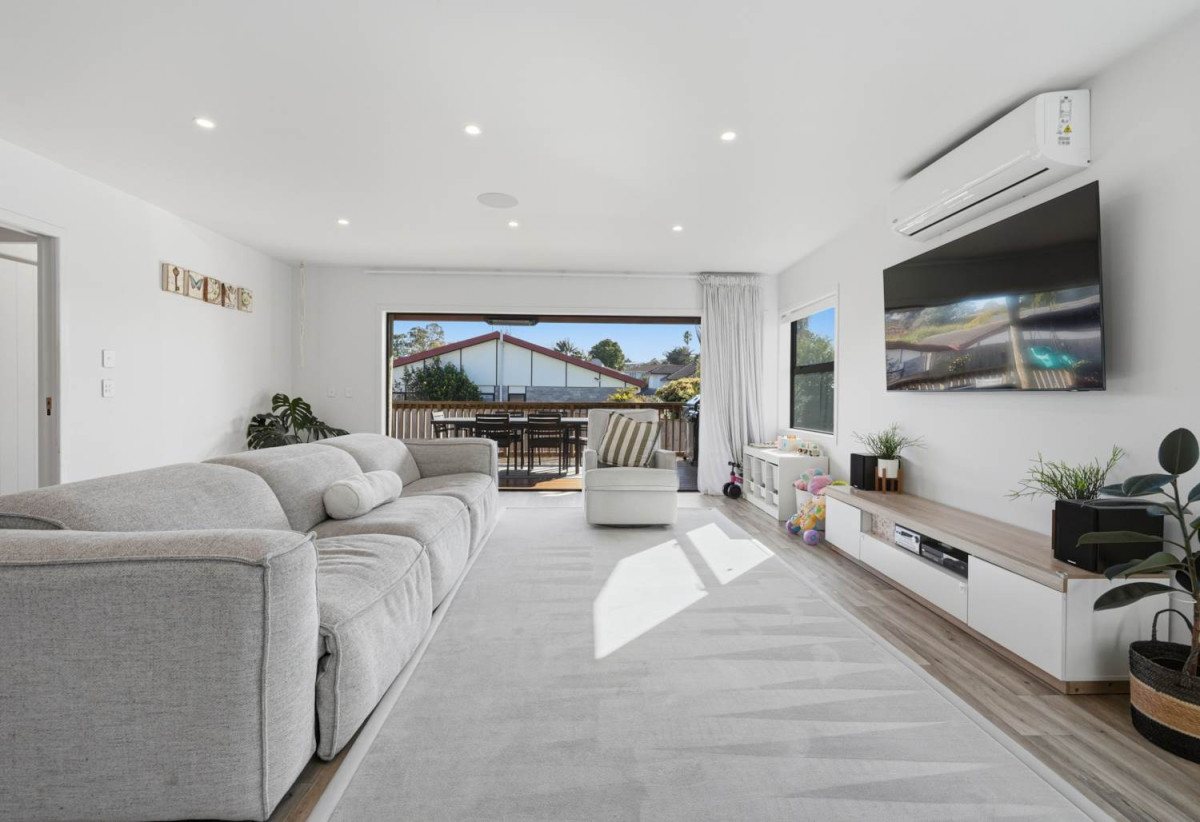 746m2 section, 4 beds (1 ensuite) + study room 2 baths house with garage, Downstairs offers internal access garaging plus a versatile rumpus room, move-in ready, close to schools, shops, supermarkets, 0.2 km to Riverhills School, 127 Ennis Avenue, Pakuranga Heights, Auckland