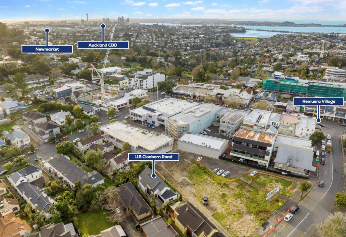 Urgent sale, Overseas vendor cashing out, Double Grammar school zone, 475m2 section, 4 beds + office room 3 baths house with double garage, zoned Terrace Housing & Apartment Building, 1.9 km to Epsom Girls’ Grammar School, 2.8 km to Auckland Grammar, 11B Clonbern Road, Remuera, Auckland