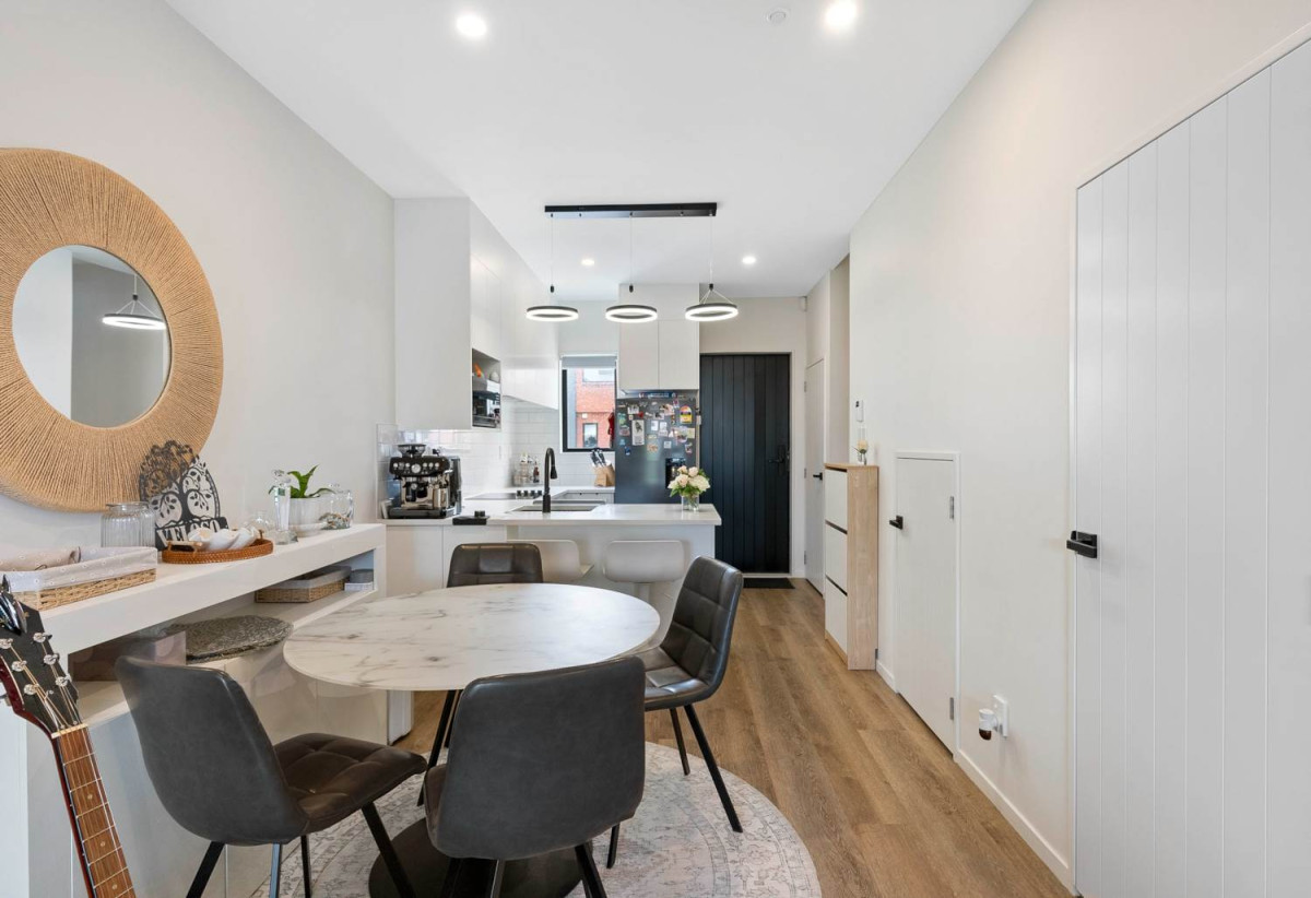 For rent, 2 beds + study 1 bath townhouse with car park, available 30th June, 33 Kiato Lane, Flat Bush, Auckland