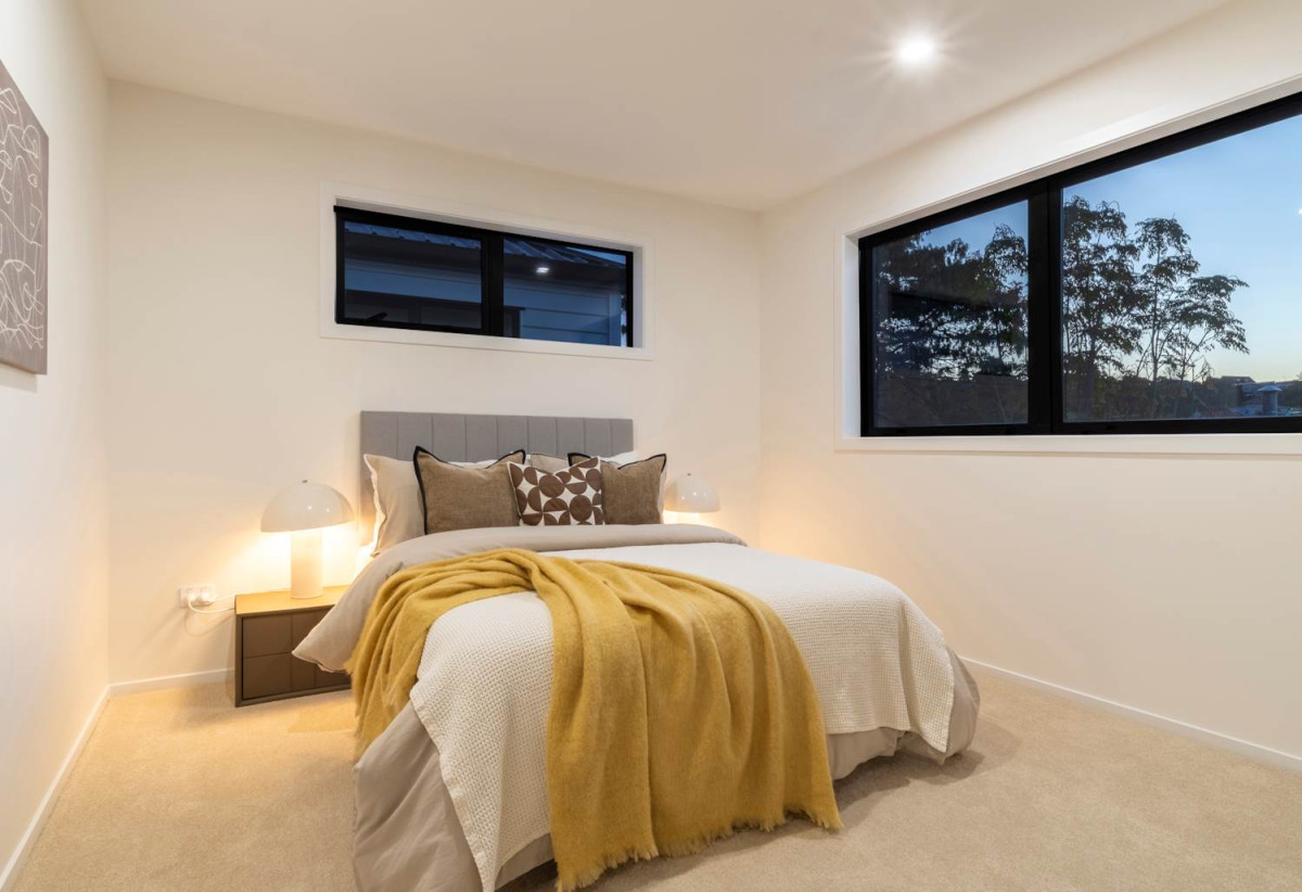 Rangitoto College zone, Master Build Peace of Mind, Standalone 5 beds 2.5 baths home with garage, central air conditioning, close to schools, shops, easy motorway access, 1.1 km to Northcross Intermediate, 3B Kallista Place, Browns Bay, Auckland