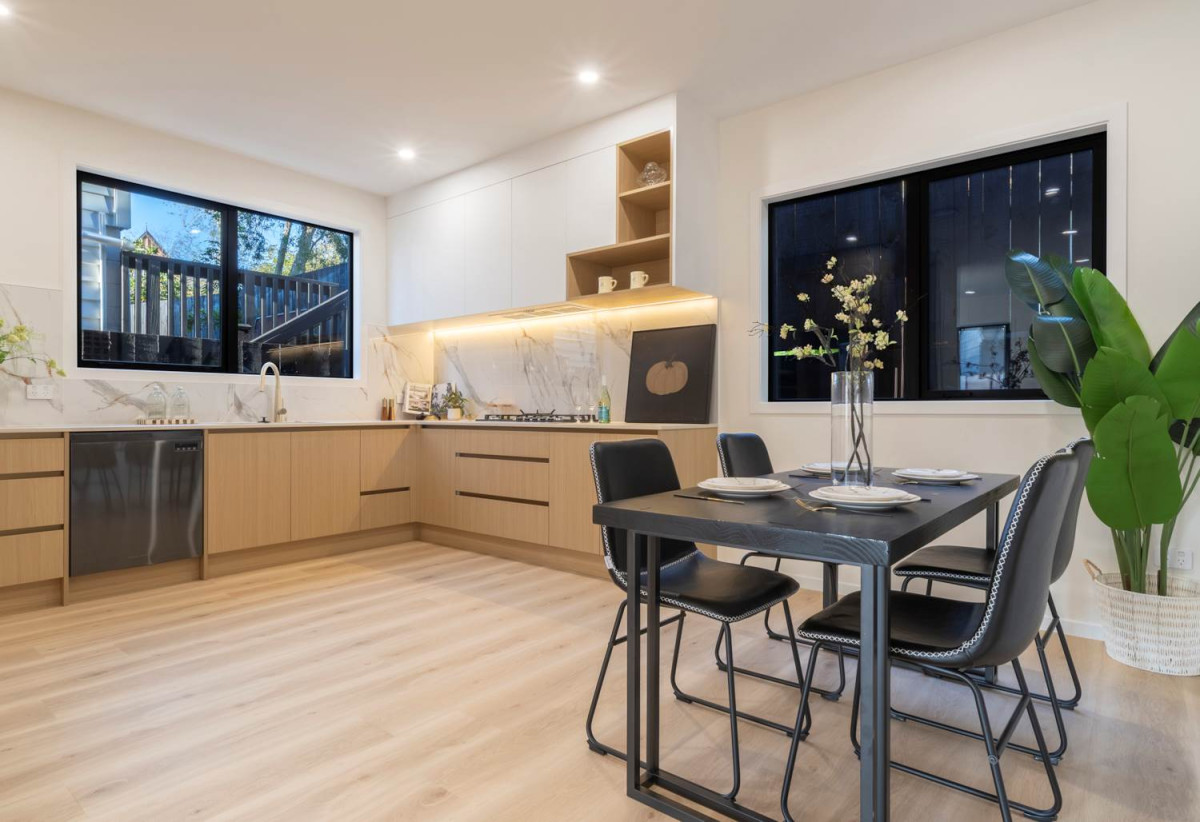 Rangitoto College zone, Master Build Peace of Mind, Standalone 5 beds 2.5 baths home with garage, central air conditioning, close to schools, shops, easy motorway access, 1.1 km to Northcross Intermediate, 3B Kallista Place, Browns Bay, Auckland
