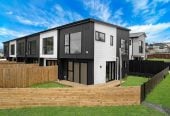 2 beds 1.5 baths home with car park, close to schools, local shops, motorway access, 0.9 km to Papatoetoe South School, Lot 1/38 Pah Road, Papatoetoe, Auckland