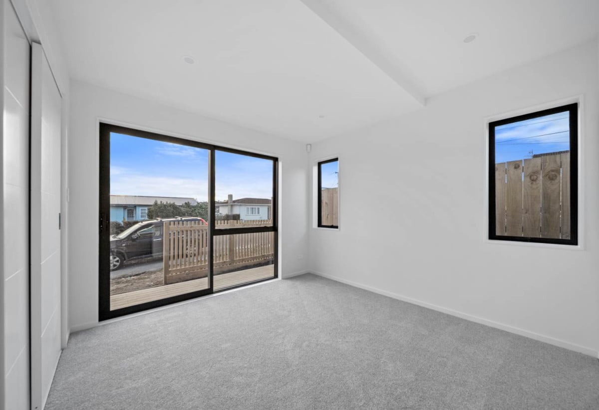 10-year building warranty, Brandnew Freehold 2 beds 1.5 baths home with car park, close to schools, Glenfield Mall, 0.7 km to Manuka Primary School, 1 km to Glenfield Intermediate School, Lot 4/17 Sunnyfield Crescent, Glenfield, Auckland