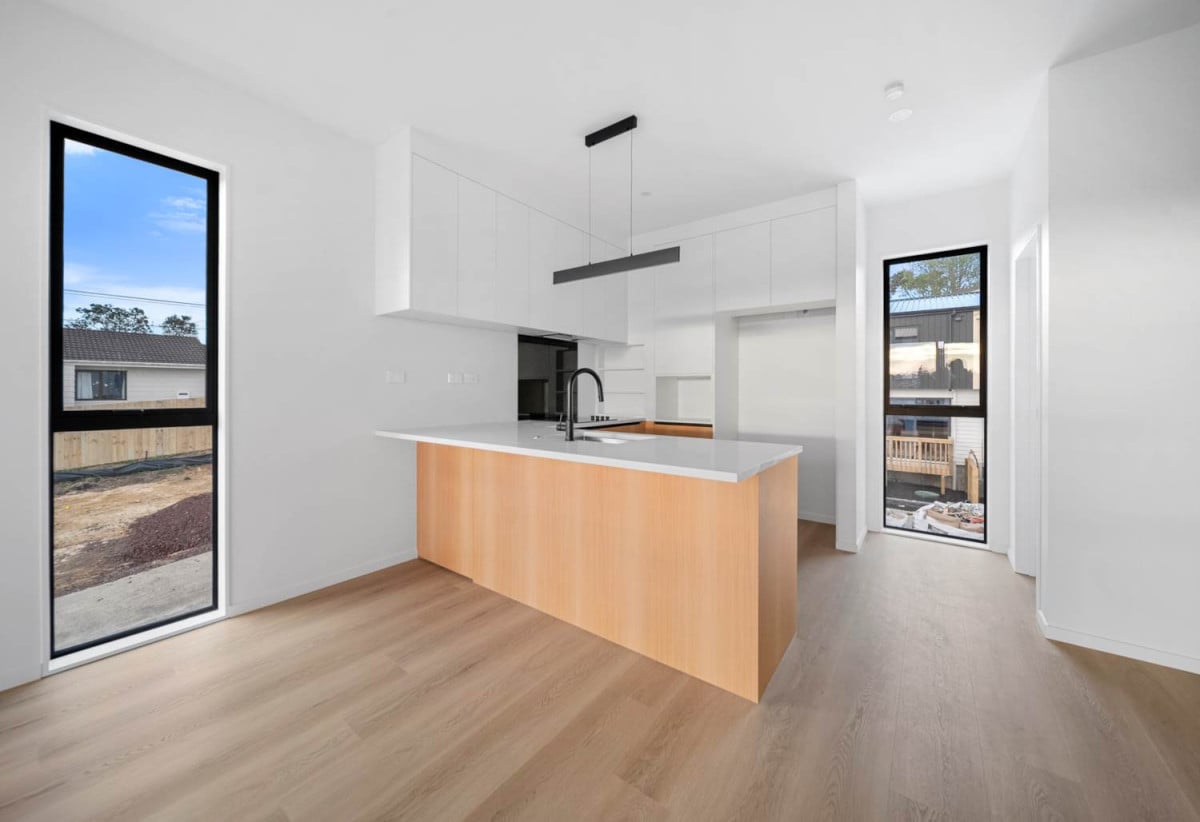 10-year building warranty, Brandnew Freehold 2 beds 1.5 baths home with car park, close to schools, Glenfield Mall, 0.7 km to Manuka Primary School, 1 km to Glenfield Intermediate School, Lot 4/17 Sunnyfield Crescent, Glenfield, Auckland