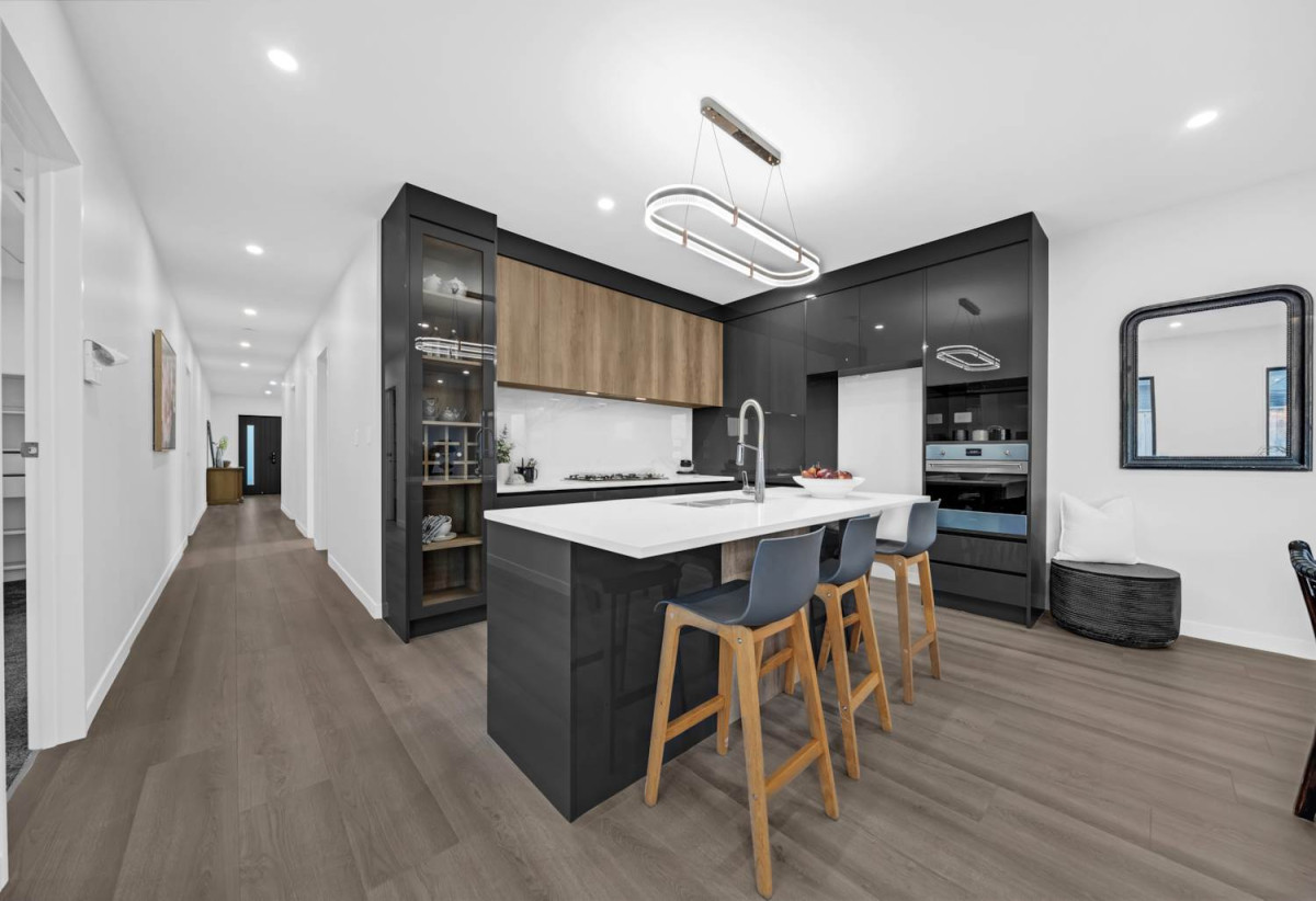 4 beds 3 baths house with double garage on 498m2 section, Set within the peaceful seaside community of Clarks Beach, enjoy weekends are filled with beach walks, golf days, boating adventures, and relaxed evenings spent with family and friends, 31 Korowhiti Road, Clarks Beach, Auckland
