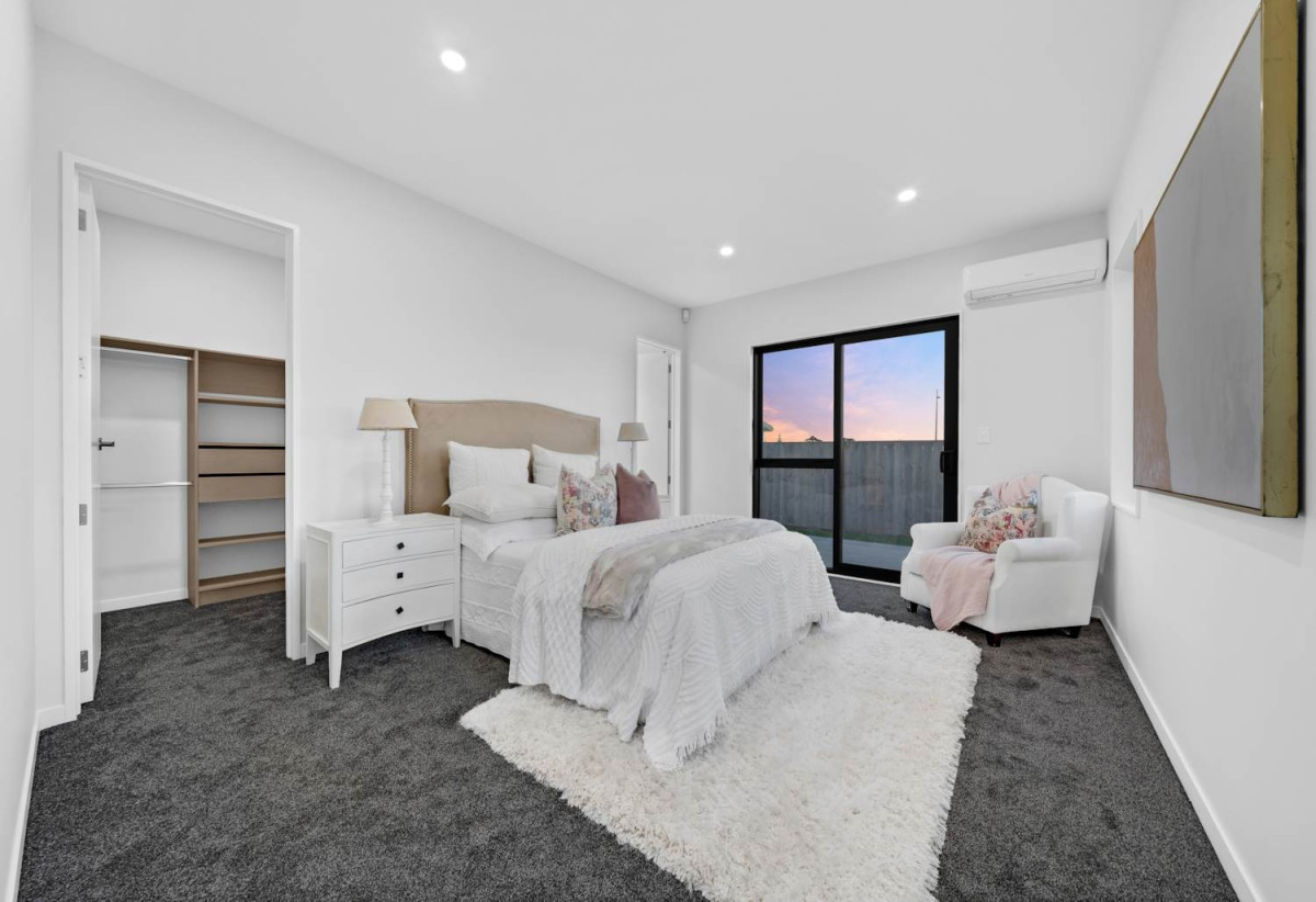 4 beds 3 baths house with double garage on 498m2 section, Set within the peaceful seaside community of Clarks Beach, enjoy weekends are filled with beach walks, golf days, boating adventures, and relaxed evenings spent with family and friends, 31 Korowhiti Road, Clarks Beach, Auckland