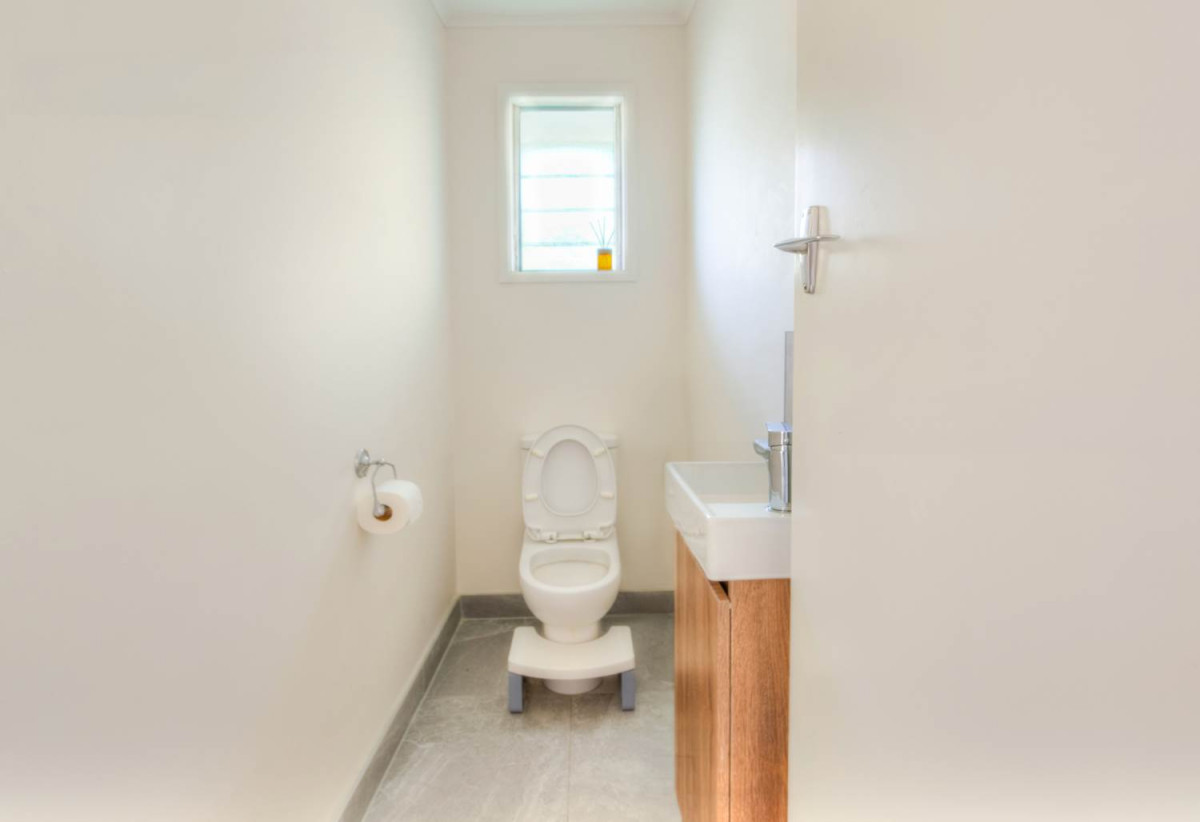 764m² section, Renovated Brick 4 beds 2 baths house with double garage, downstairs 2 beds 1 bath with its own entrance, close to schools, shopping centres, motorway access, 0.9 km to Willow Park School, 90 Hillcrest Avenue, Hillcrest, Auckland