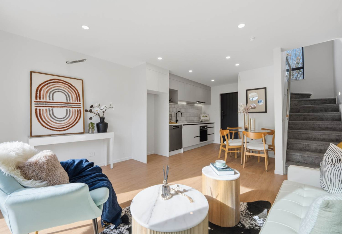 10-Years Master Builder Warranty, Brandnew 1 bed + Flxi room 1 bath townhouse, Walk to restaurants, bus stops, train stations, and supermarkets, 0.7 km to Stanhope Road School, 12 Lunn Avenue, Mt Wellington, Auckland