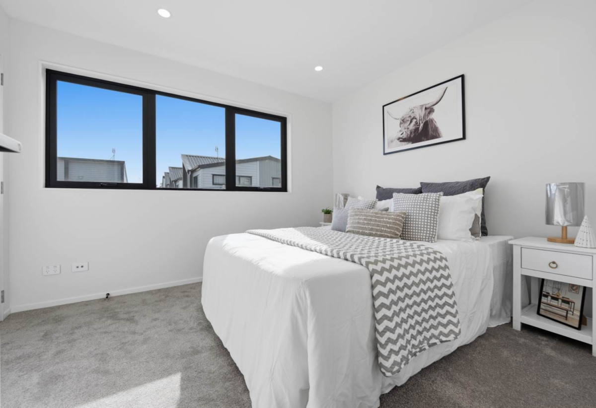 10-Years Master Builder Warranty, Brandnew 1 bed + Flxi room 1 bath townhouse, Walk to restaurants, bus stops, train stations, and supermarkets, 0.7 km to Stanhope Road School, 12 Lunn Avenue, Mt Wellington, Auckland