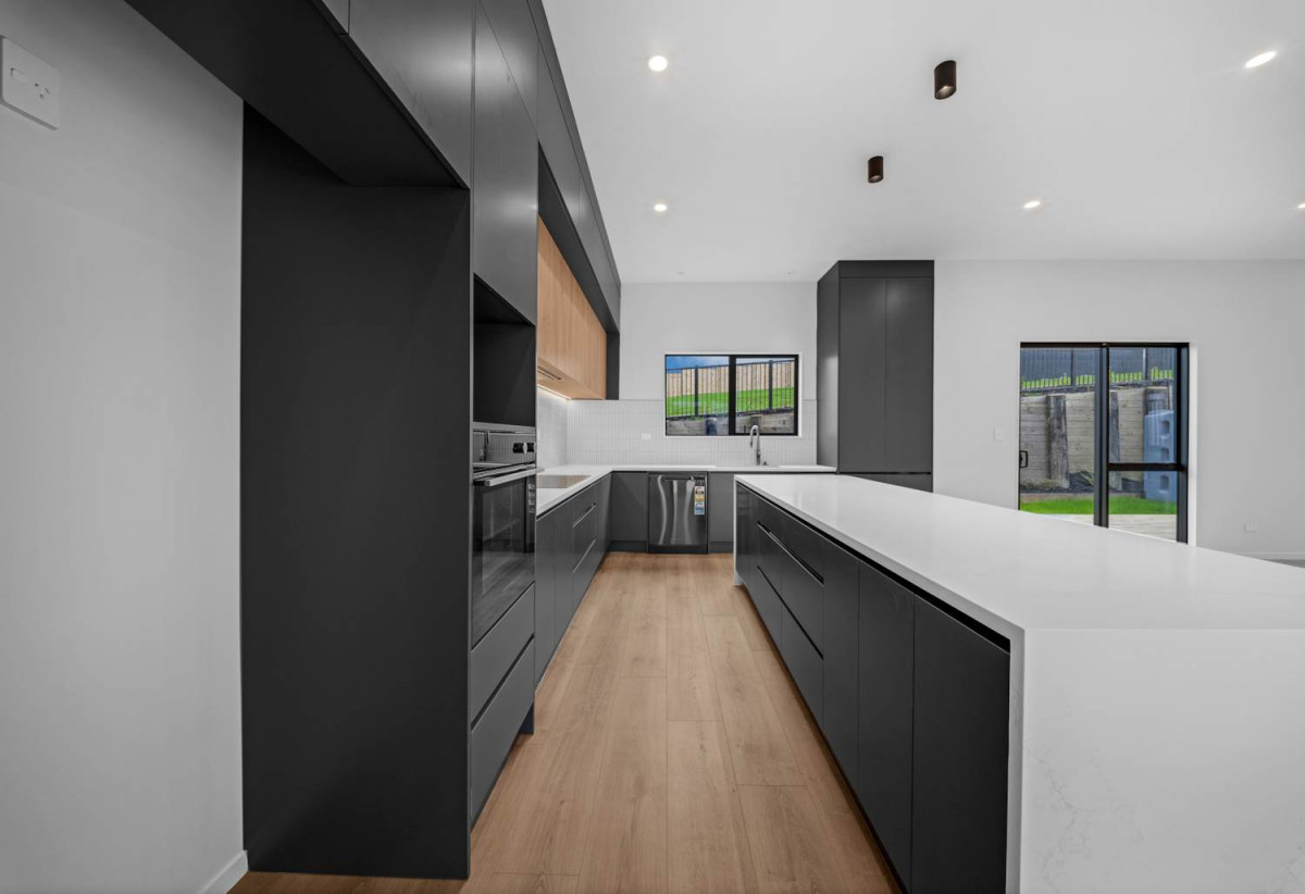 2 Kitchens, Brandnew 5 beds 4.5 baths house with double garage on 414m2 section, close to Beachlands shopping centre, beach, reserves, 19 Kanae Drive, Beachlands, Auckland