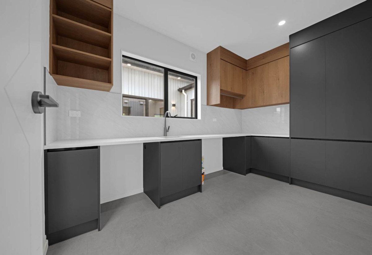2 Kitchens, Brandnew 5 beds 4.5 baths house with double garage on 414m2 section, close to Beachlands shopping centre, beach, reserves, 19 Kanae Drive, Beachlands, Auckland