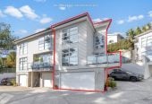 Double Grammar school zone, 202m2 3 beds 2.5 baths home with double garage, Just steps to cafés, restaurants, boutiques, and galleries, and minutes to Newmarket, the CBD, and motorway access. Zoned for Parnell Primary, Auckland Grammar, and Epsom Girls Grammar, 73 Gibraltar Crescent, Parnell, Auckland