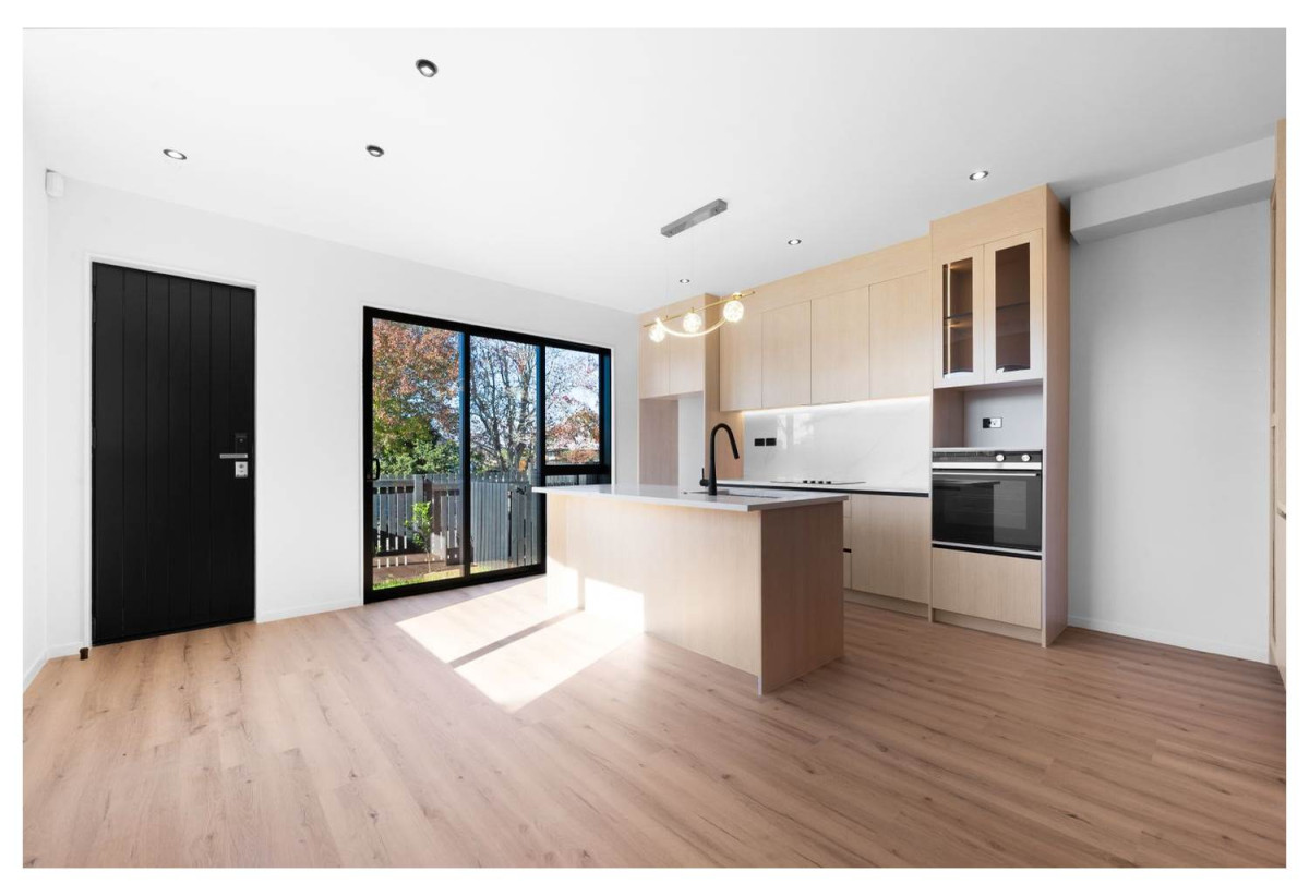 Brandnew 4 beds 2.5 baths home with garage, close to schools, shops, supermarkets, parks, beaches, 0.5 km to Howick Intermediate and Owairoa School, Unit 1, 6 Broadview Place, Howick, Auckland