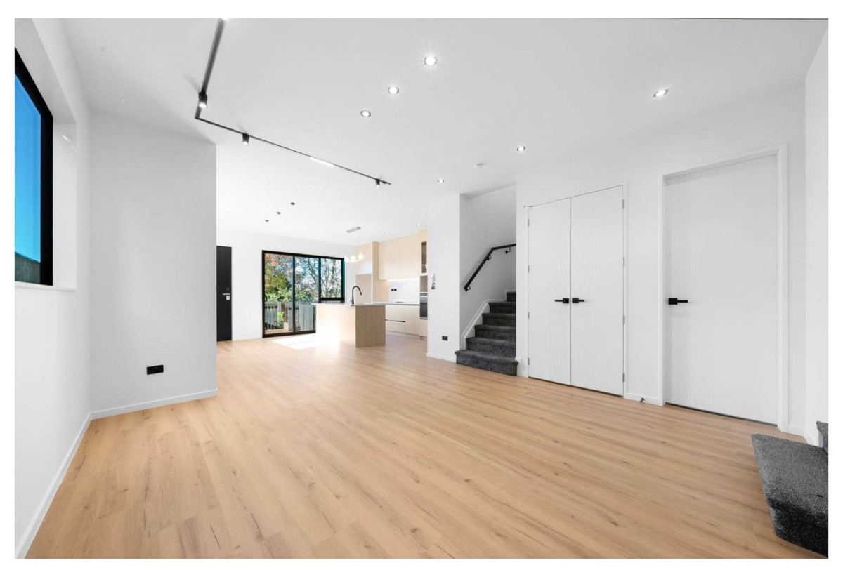 Brandnew 4 beds 2.5 baths home with garage, close to schools, shops, supermarkets, parks, beaches, 0.5 km to Howick Intermediate and Owairoa School, Unit 1, 6 Broadview Place, Howick, Auckland