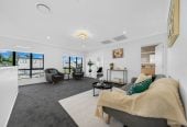 2 Kitchens, 6 beds 3.5 baths house with garage and 2-beds granny, close to schools, shops, Hunter Plaza, easy motorway access, 1.1 km to Papatoetoe Intermediate, 35A Mclean Avenue, Papatoetoe, Auckland