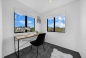 2 Kitchens, 6 beds 3.5 baths house with garage and 2-beds granny, close to schools, shops, Hunter Plaza, easy motorway access, 1.1 km to Papatoetoe Intermediate, 35A Mclean Avenue, Papatoetoe, Auckland