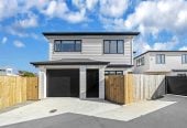 2 Kitchens, 6 beds 3.5 baths house with garage and 2-beds granny, close to schools, shops, Hunter Plaza, easy motorway access, 1.1 km to Papatoetoe Intermediate, 35A Mclean Avenue, Papatoetoe, Auckland